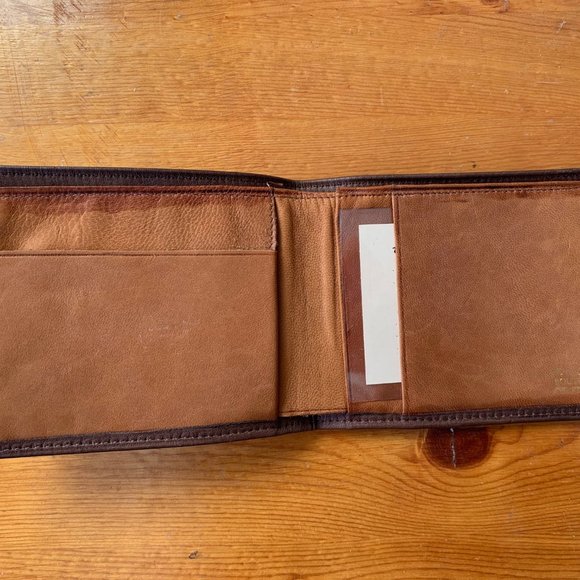 Leather wallet and credit card holder - Picture 5 of 5